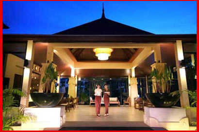 Pool Access rommene ligger flott til med privat terrasse og direkte tilgang til bassenget!